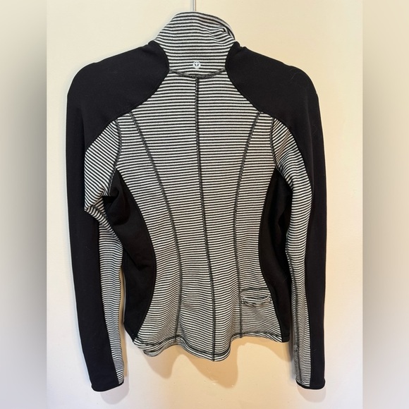 Lululemon Run U Turn Reversible Mini Check Pique Black White Size 8 - Picture 4 of 12